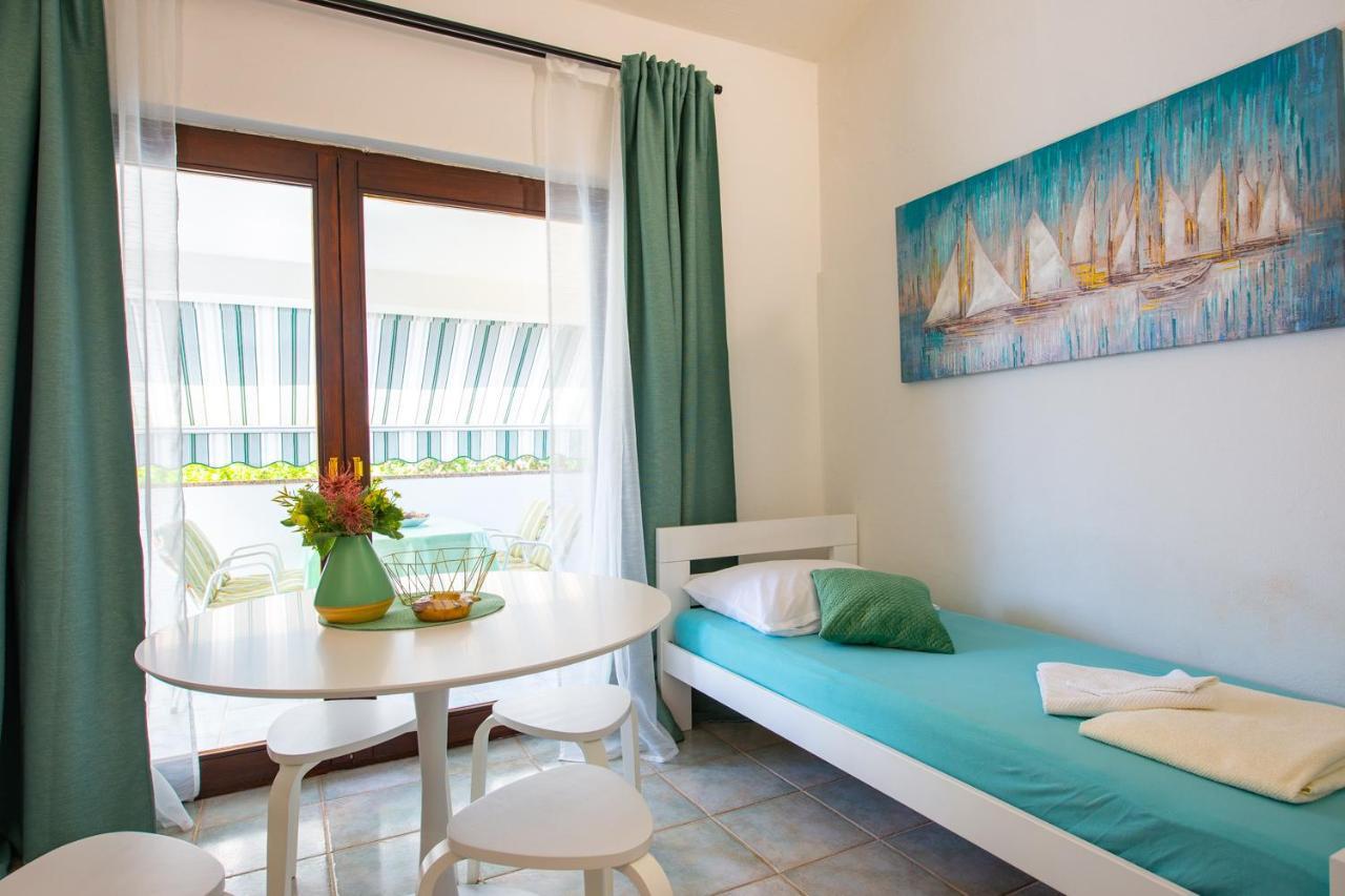 Apartments Ela Novalja Extérieur photo